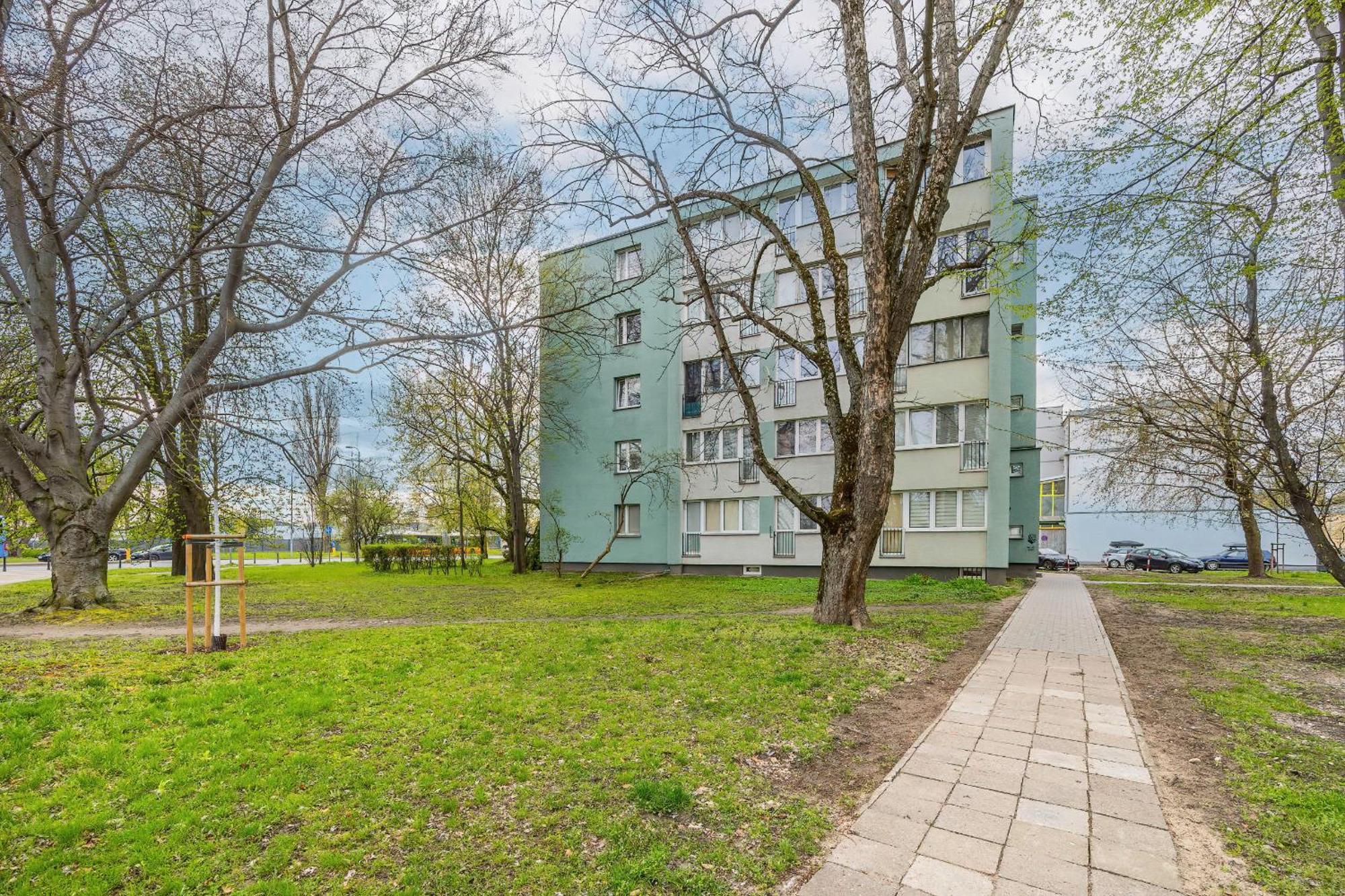 Modern Black & Wooden Apartment Warsaw Near The Airport By Noclegi Renters المظهر الخارجي الصورة